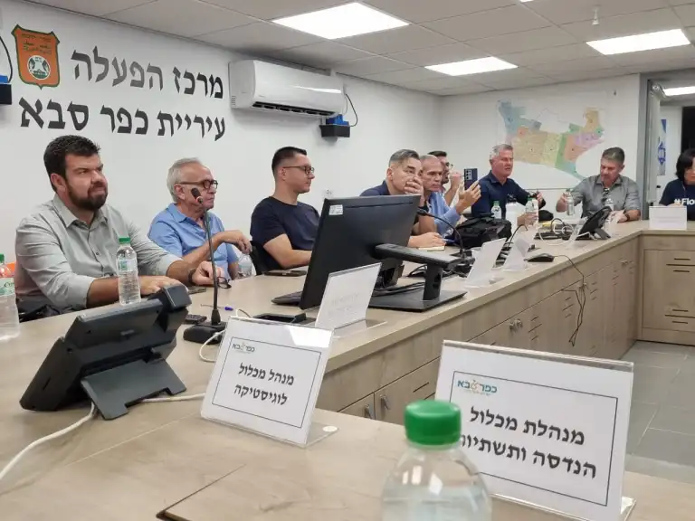 João Pessoa se destaca com monitoramento por vídeo e Cícero Lucena busca inovações em segurança pública durante missão em Israel