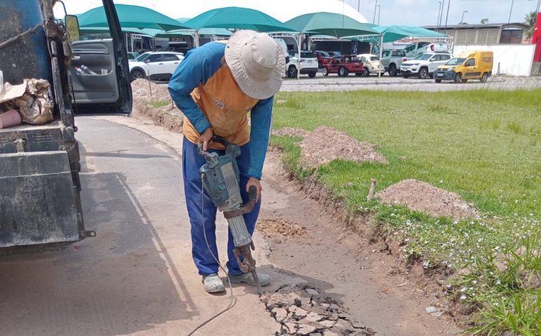 Seinfra inicia semana com recuperação de vias em 45 bairros da Capital