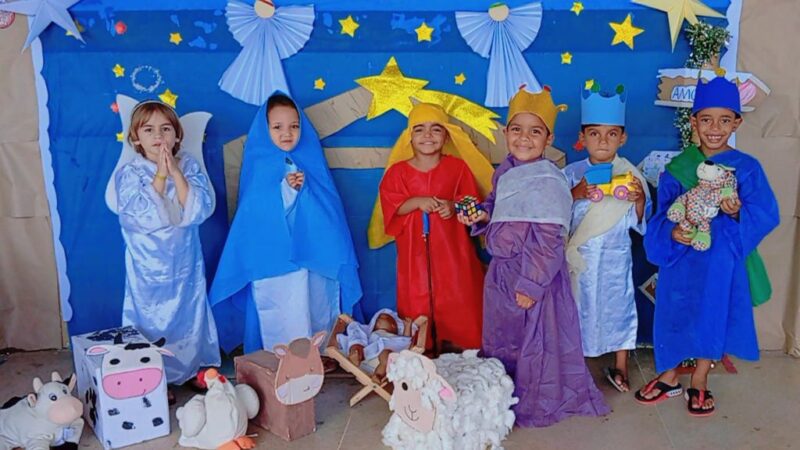 Alunos da Rede Municipal de Ensino apresentam cantata natalina no Shopping Mangabeira